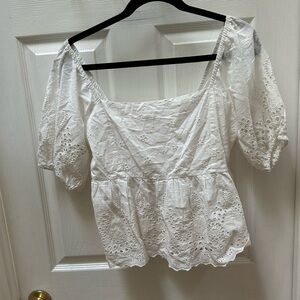 NWT Walter Baker Top Eyelet Blouse White Puff Sleeve Top M Medium cropped